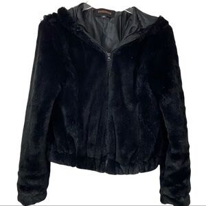 Ambiance Women’s Black Hooded Faux Fur Size Small